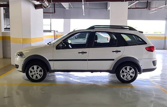 FIAT PALIO 1.4 MPI TREKKING WEEKEND 8V FLEX 4P MANUAL